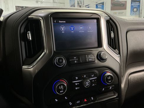 Used 2021 Chevrolet Silverado 1500 LT Trail Boss AWD/4WD image 19