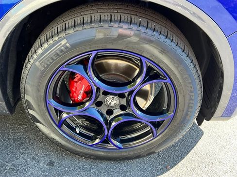 Used 2023 Alfa Romeo Stelvio Ti image 12