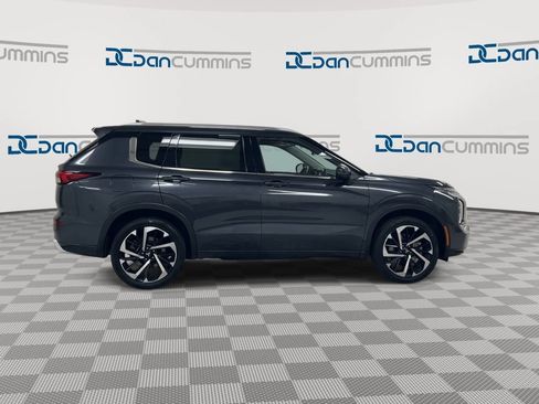 Used 2024 Mitsubishi Outlander SEL FWD image 9