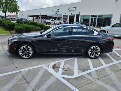 Used 2025 BMW 540i xDrive image 9