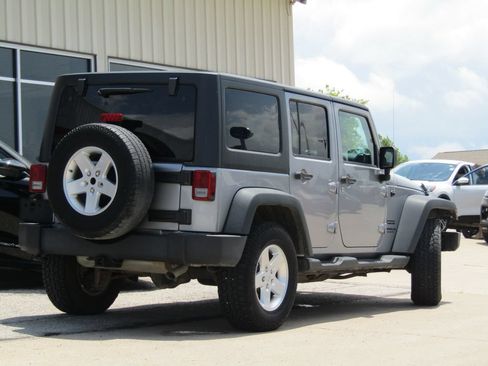 Used 2016 Jeep Wrangler Unlimited Sport w/ Quick Order Package 24S AWD/4WD image 3