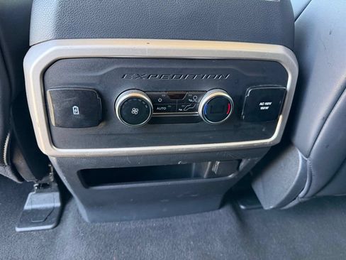 Used 2024 Ford Expedition XLT RWD image 25