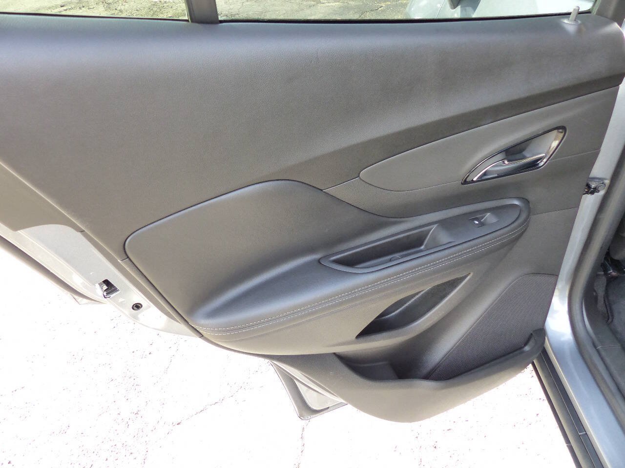 Used 2019 Buick Encore Preferred w/ Safety Package FWD image 20