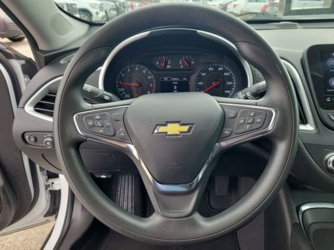 Used 2023 Chevrolet Malibu LT FWD image 25