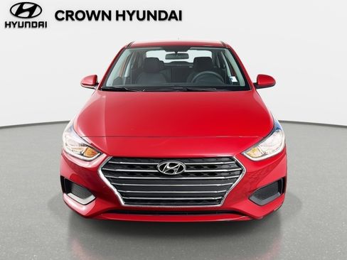 Certified 2022 Hyundai Accent SE image 2