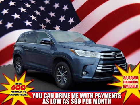 Used 2017 Toyota Highlander XLE AWD/4WD image 1