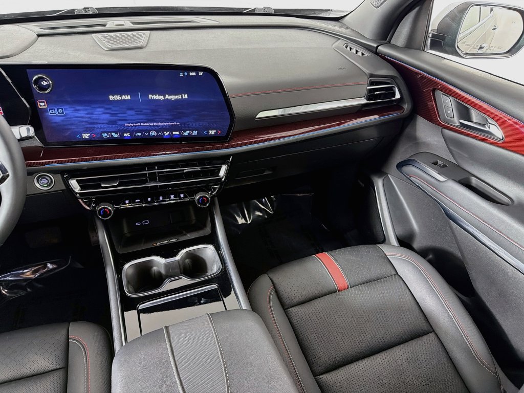 Used 2025 Chevrolet Traverse RS w/ LPO, Floor Liner Package AWD/4WD image 24