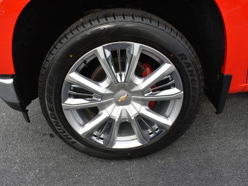 Used 2019 Chevrolet Silverado 1500 LT w/ Texas Edition image 32