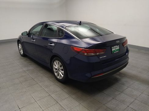 Used 2018 Kia Optima S FWD image 3