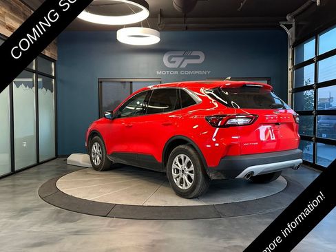 Used 2024 Ford Escape Active AWD/4WD image 5