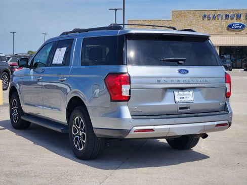 Used 2024 Ford Expedition Max XLT image 4