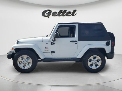 Used 2015 Jeep Wrangler Sahara w/ Dual Top Group AWD/4WD image 8