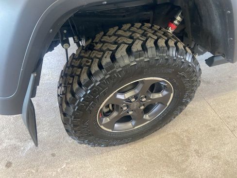 Used 2022 Jeep Gladiator Rubicon w/ LED Lighting Group image 25