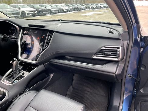 Used 2022 Subaru Outback Limited image 13