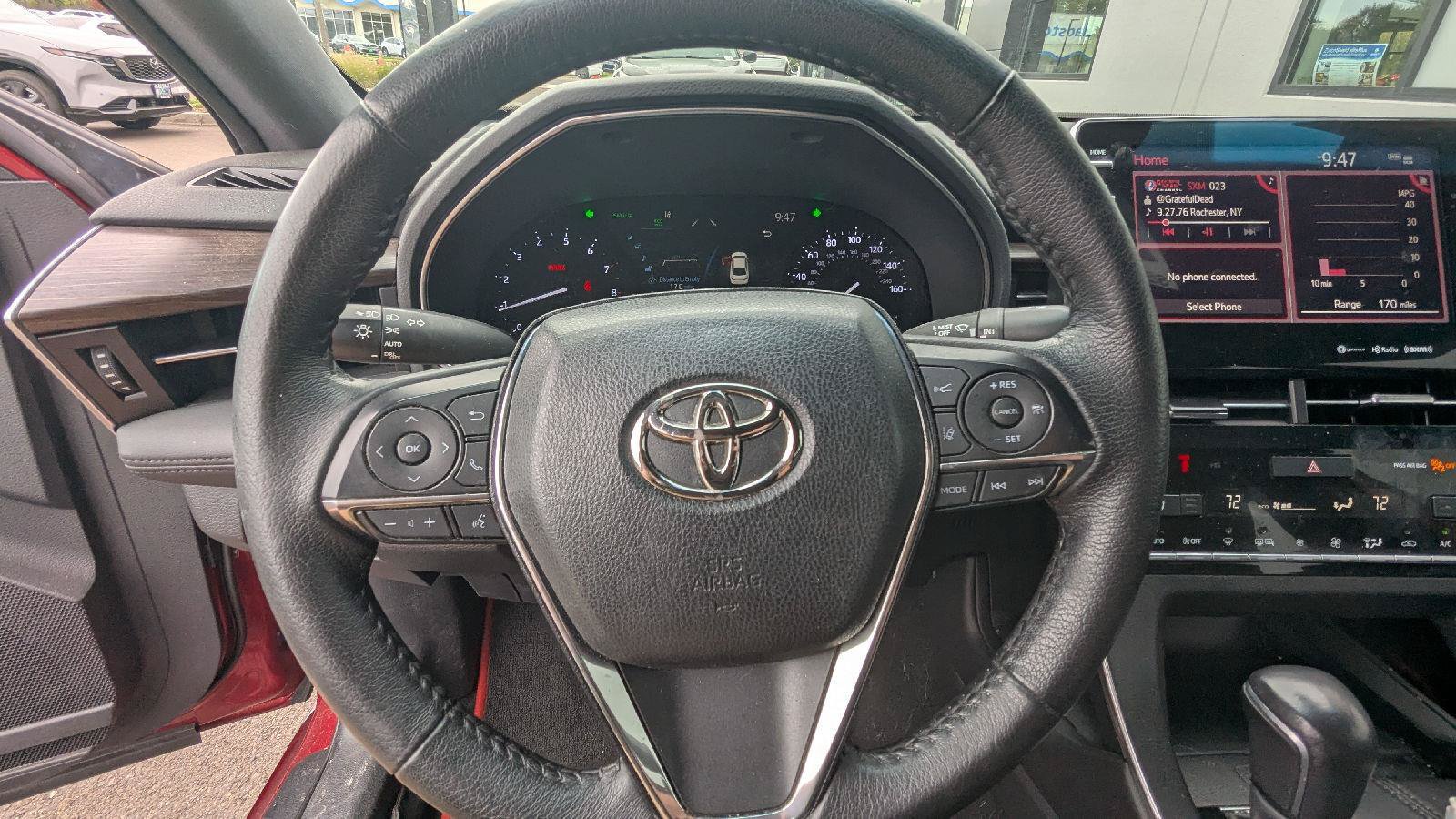 Used 2022 Toyota Avalon XLE FWD image 19