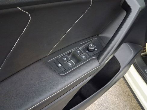 Certified 2023 Volkswagen Tiguan SE R-Line FWD image 14
