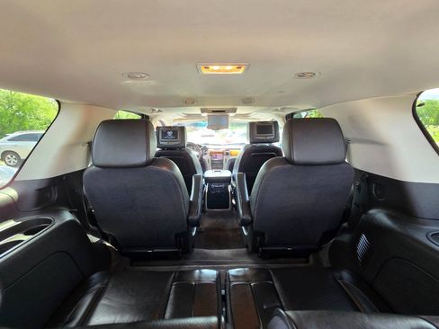 Used 2014 Cadillac Escalade Platinum AWD/4WD image 36