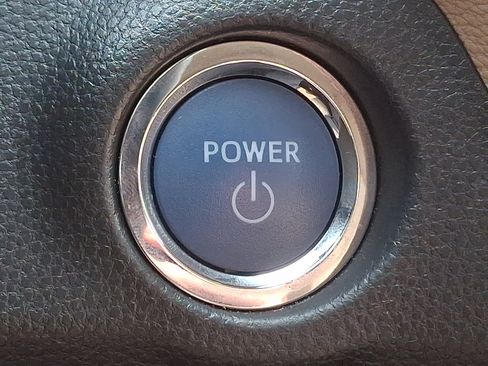 Certified 2021 Toyota RAV4 XLE w/ Convenience Package AWD/4WD image 24