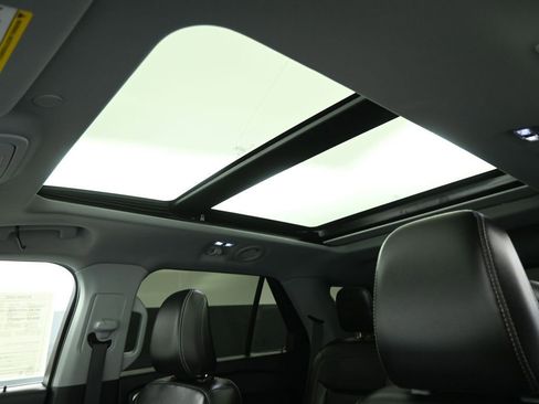 Certified 2023 Ford Explorer XLT w/ Equipment Group 202A image 19