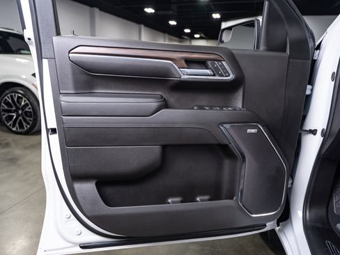 Used 2024 GMC Sierra 1500 SLT w/ SLT Convenience Package image 57