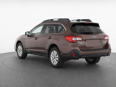 Used 2019 Subaru Outback 2.5i Premium AWD/4WD image 4