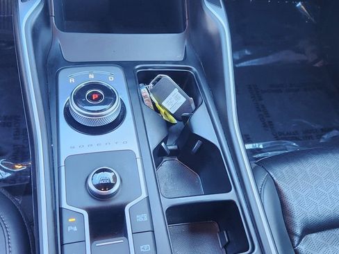 Used 2023 Kia Sorento EX image 44