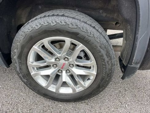 Used 2021 GMC Sierra 1500 SLT w/ SLT Premium Plus Package AWD/4WD image 14