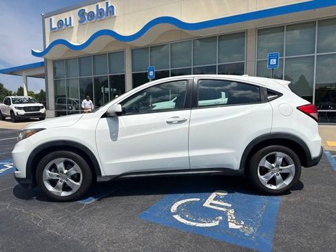 Used 2016 Honda HR-V LX image 9