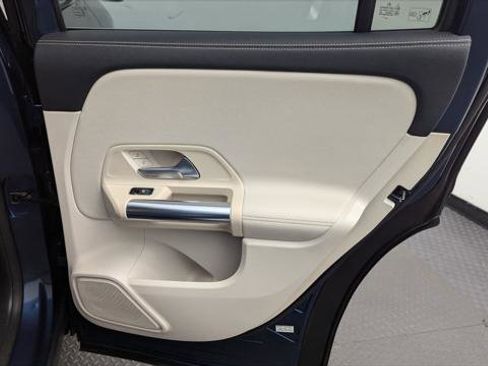 Used 2021 Mercedes-Benz GLA 250 w/ Premium Package image 21