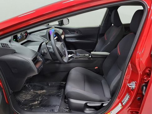 New 2026 Toyota Prius Plug-In Hybrid FWD image 9