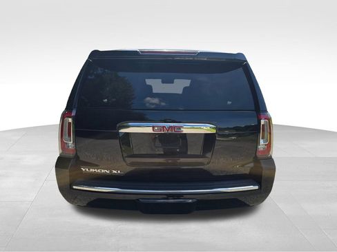 Used 2015 GMC Yukon XL Denali w/ Premium Package RWD image 15