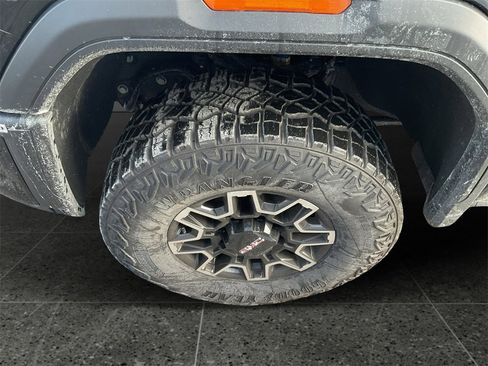 Used 2026 GMC Sierra 2500 AT4X image 14