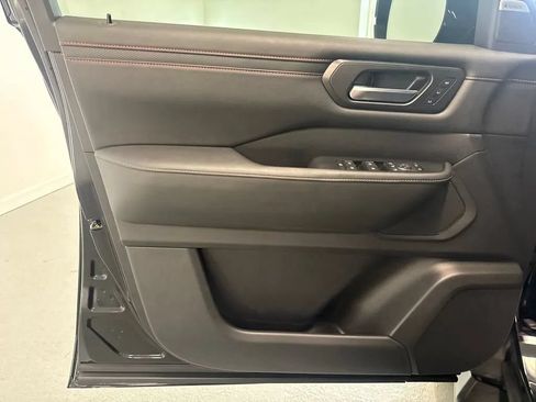Certified 2025 Nissan Armada PRO-4X w/ Pro-4X Premium Package AWD/4WD image 12