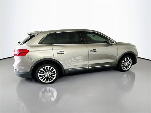 Used 2016 Lincoln MKX Select w/ Select Plus Package image 8