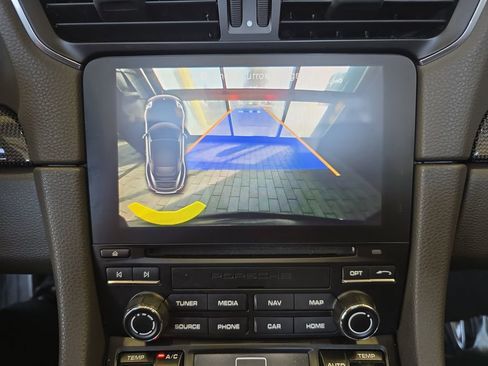 Used 2018 Porsche 911 Carrera image 24