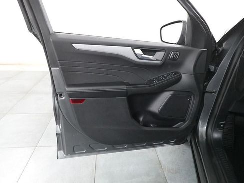 Certified 2025 Ford Escape Platinum AWD/4WD image 24