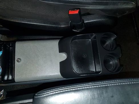 Used 2014 Dodge Grand Caravan SXT image 29