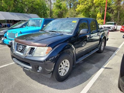 Used 2018 Nissan Frontier SV image 3