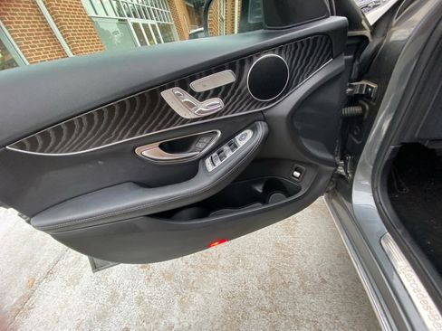 Used 2017 Mercedes-Benz C 300 4MATIC Sedan image 32