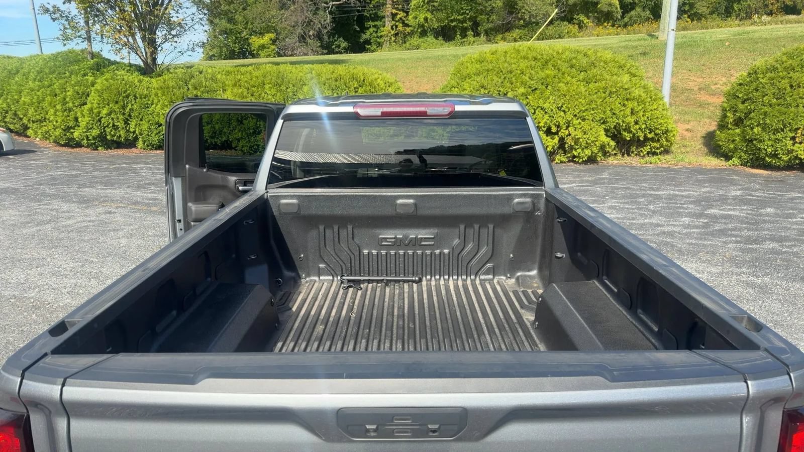 Used 2022 GMC Sierra 1500 Elevation AWD/4WD image 15