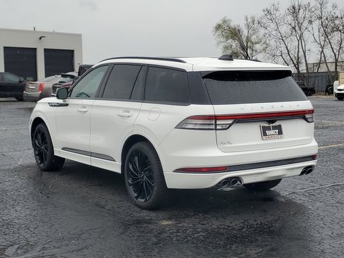 New 2026 Lincoln Aviator Reserve w/ Jet Appearance Package AWD/4WD image 3