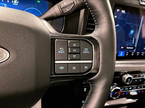 Used 2025 Ford F350 Platinum AWD/4WD image 29