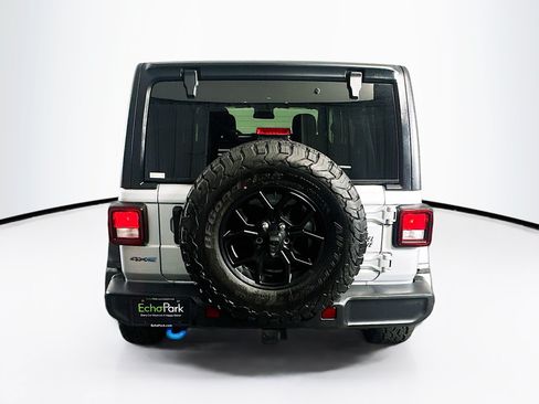 Used 2024 Jeep Wrangler Unlimited AWD/4WD image 7