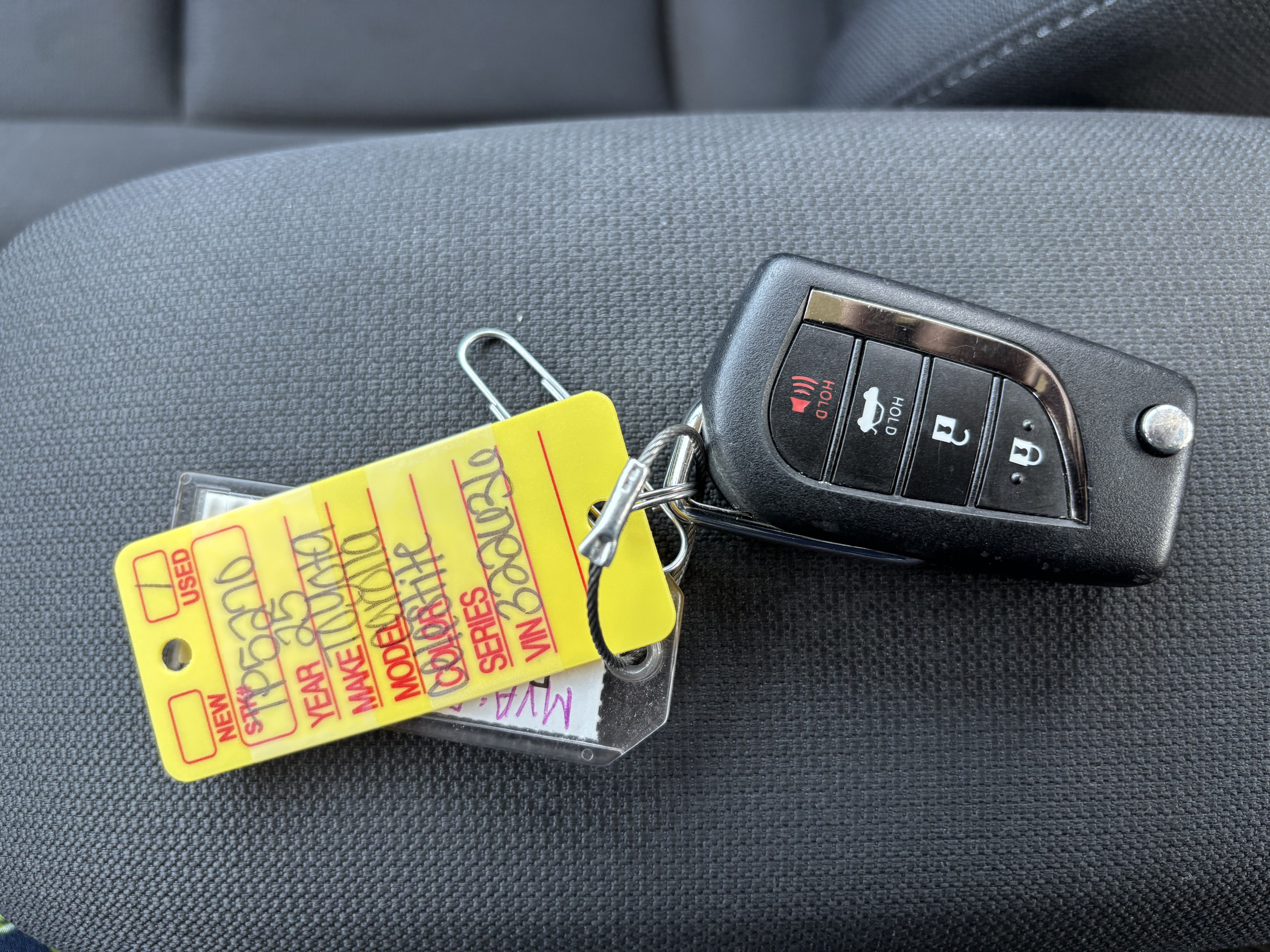 Used 2025 Toyota Corolla LE FWD image 28