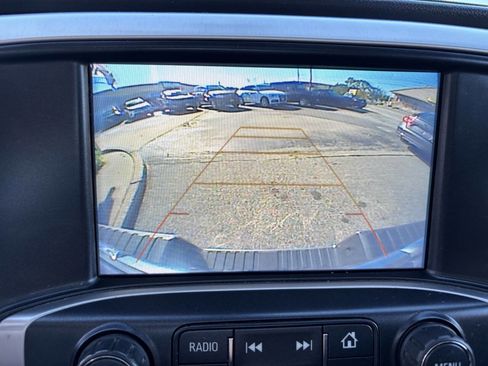 Used 2018 GMC Sierra 1500 SLT w/ SLT Premium Package image 32