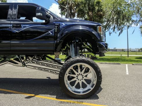 Used 2020 Ford F450 Platinum w/ FX4 Off-Road Package AWD/4WD image 11