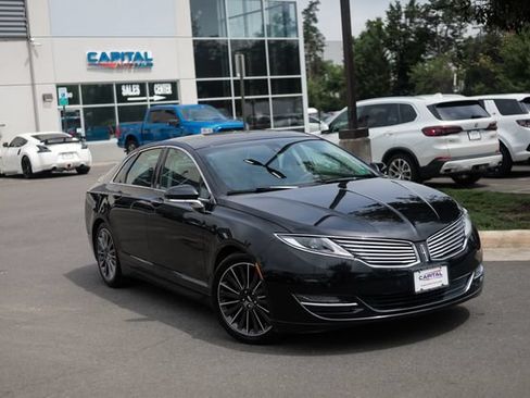 Used 2013 Lincoln MKZ Hybrid FWD image 2