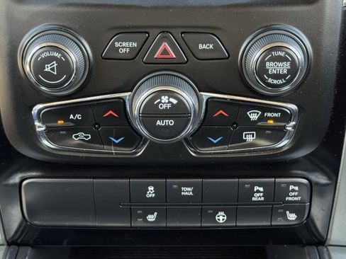 Used 2015 RAM 1500 Sport w/ Ignition Orange Sport Package image 20