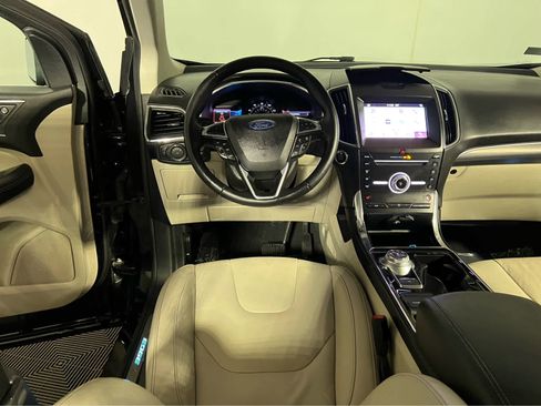 Used 2019 Ford Edge Titanium w/ Cold Weather Package image 13