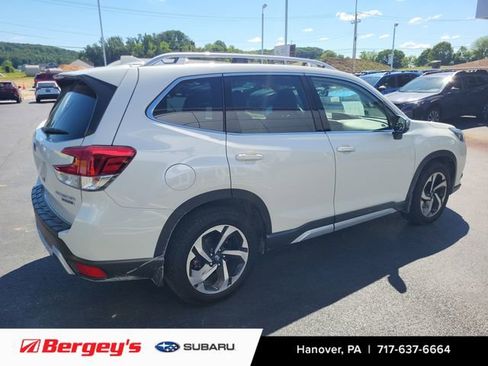 Used 2023 Subaru Forester Touring AWD/4WD image 4